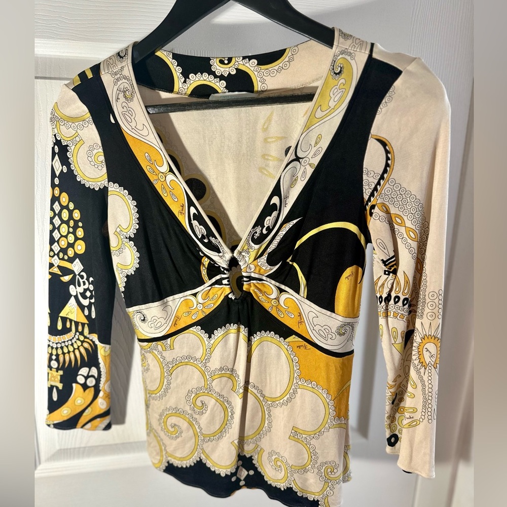 Emilio Pucci elegant cut-out print blouse